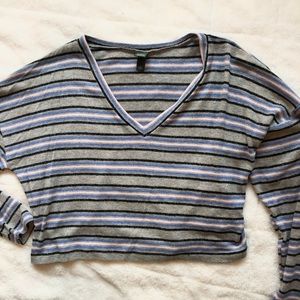 Cropped Loose Fit Long Sleeve Shirt